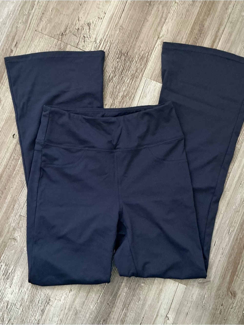 NWOT Halara Flare Leggings Medium